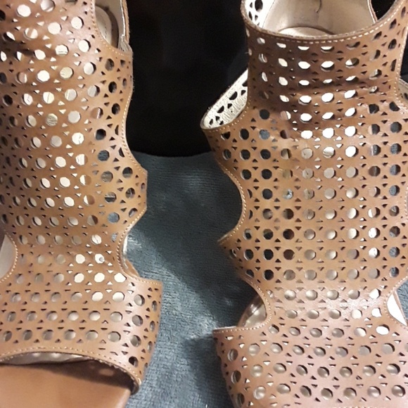 Classy Brown Heels - Picture 4 of 16